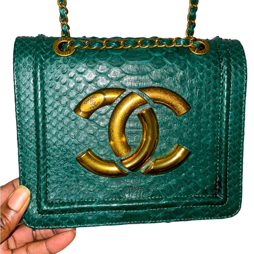 CHANEL   HANDBAG